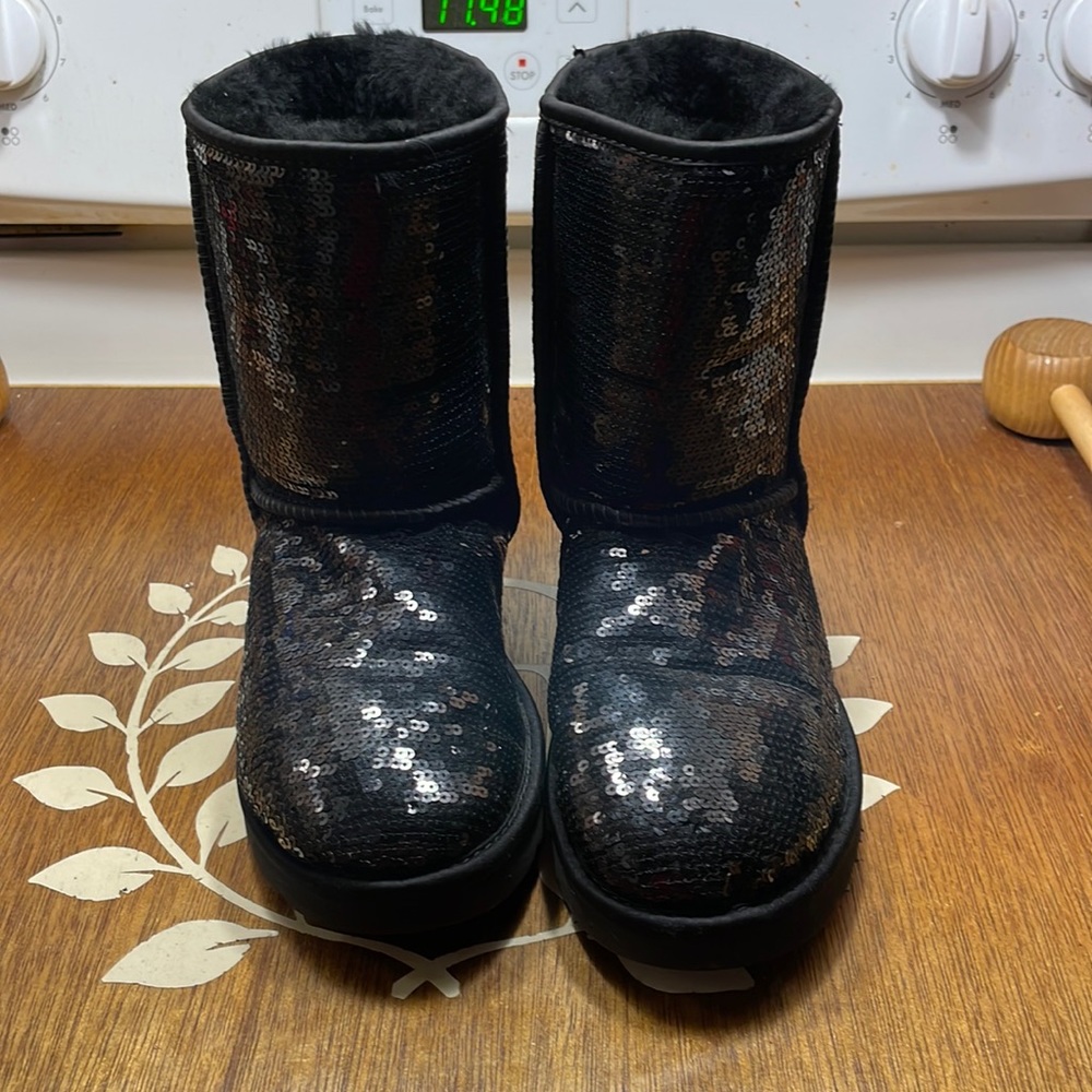 Women's UGG black sequin short boots. Size 7